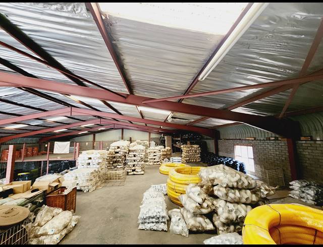 872M² WAREHOUSE FOR SALE IN KYA SANDS